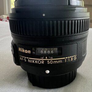 Nikon AF-S Nikkor 50mm f/1.8G Auto Focus Lens